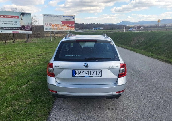 Skoda Octavia cena 48900 przebieg: 189000, rok produkcji 2018 z Trzcianka małe 67